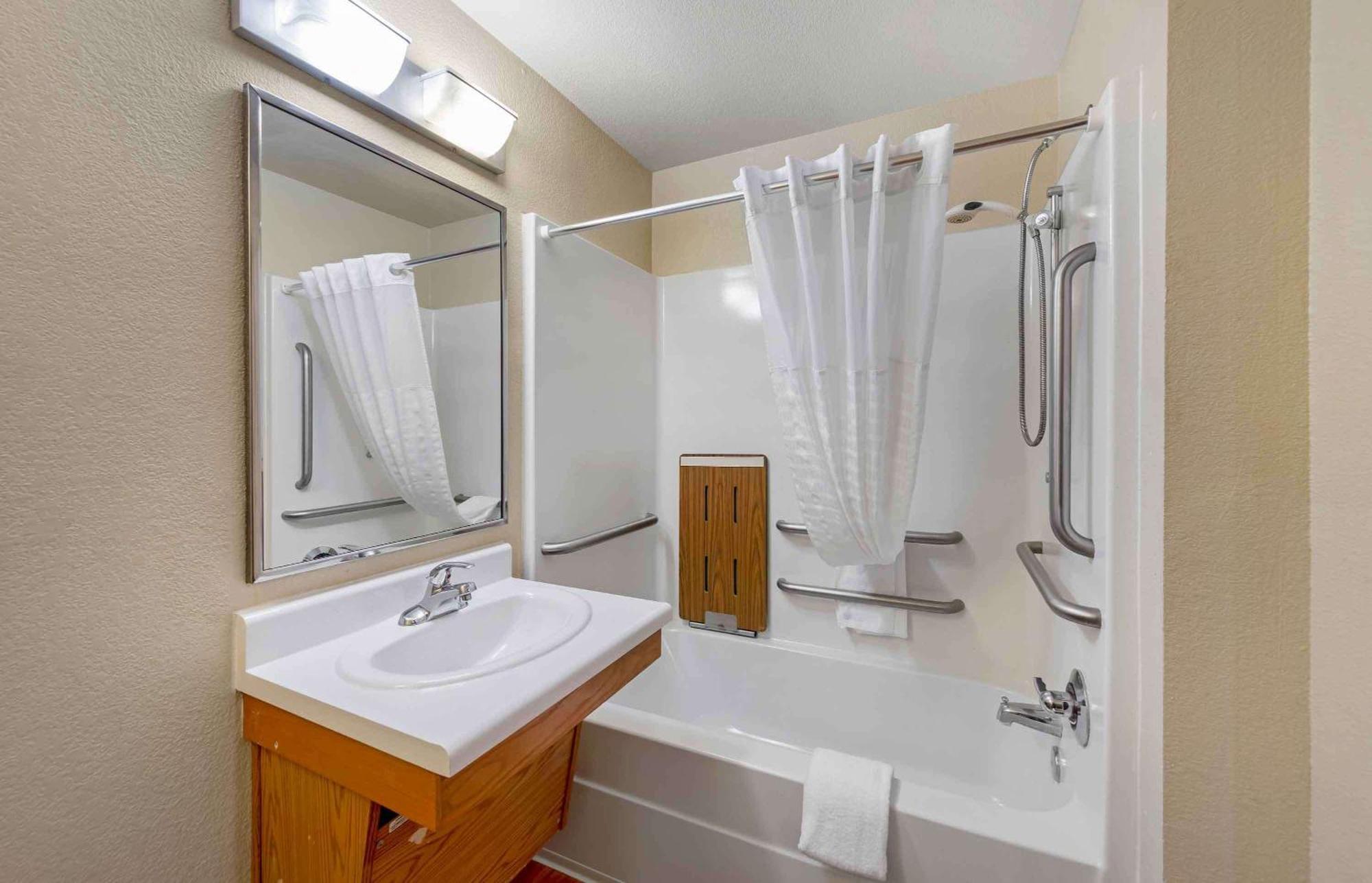 Extended Stay America Select Suites - Cincinnati - Florence - Airport Exterior photo